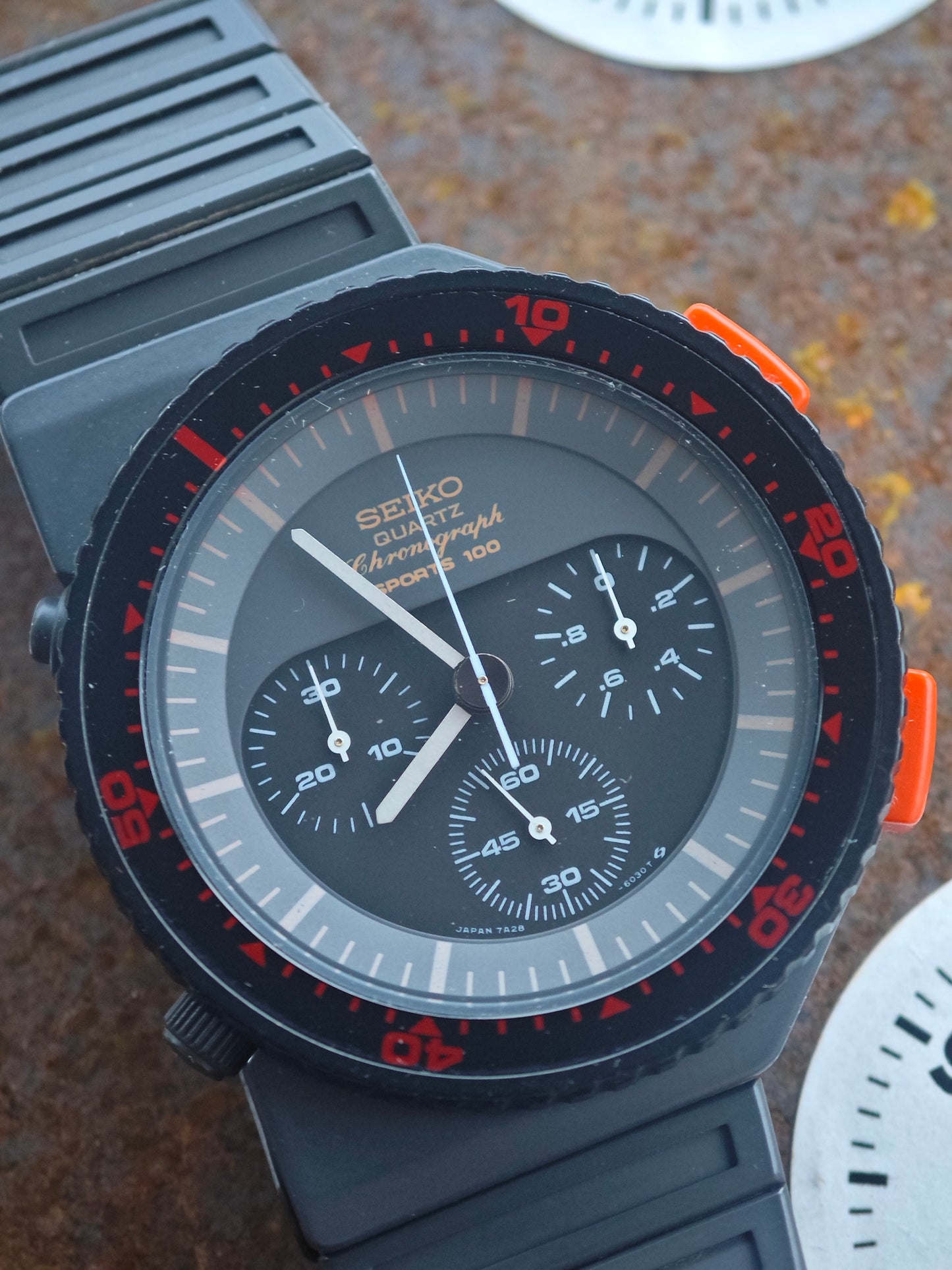 NOS SEIKO ALIEN BISHOP 7a28-6000 Designed by Giugiaro Sept - 1983