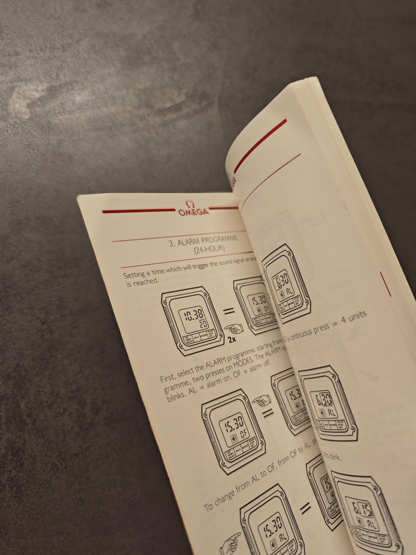 Extremely Rare Manual for the OMEGA Equinoxe - 4 languages - 104 Pages