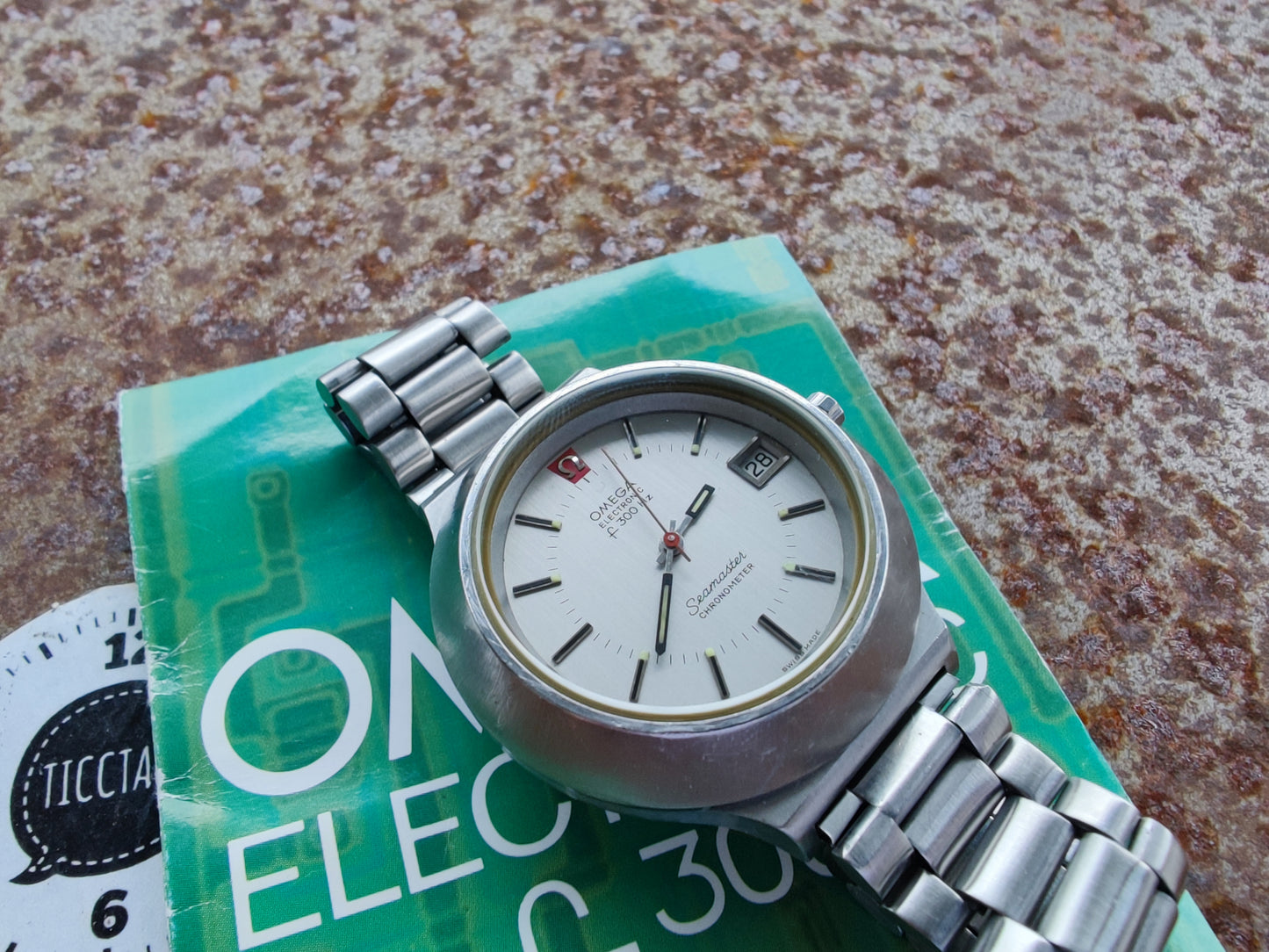 Amazing silver dial OMEGA Seamaster f300 "The Cone" & manual