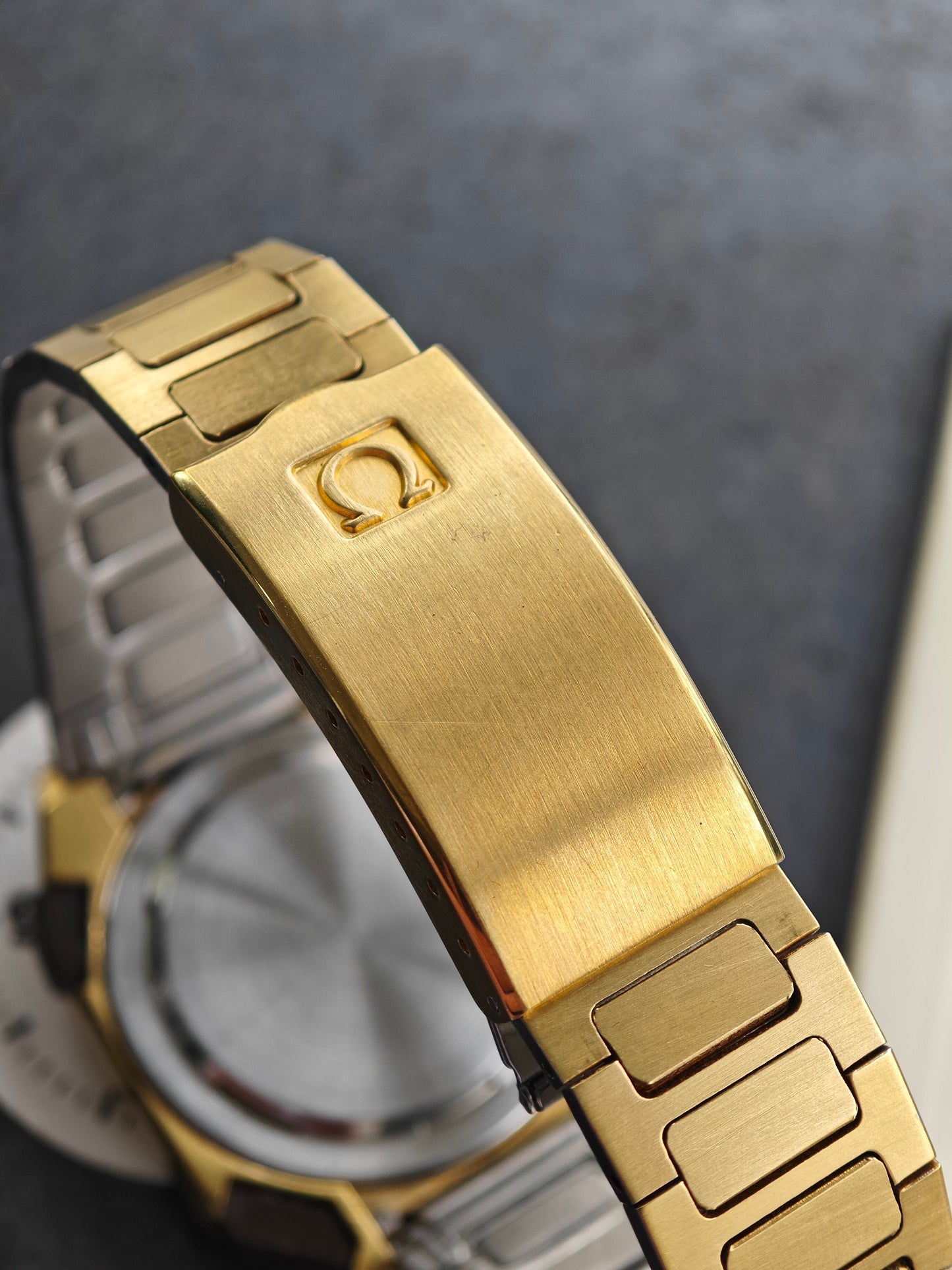 Goldplated OMEGA SEAMASTER Sensor Quartz 1640 & manual