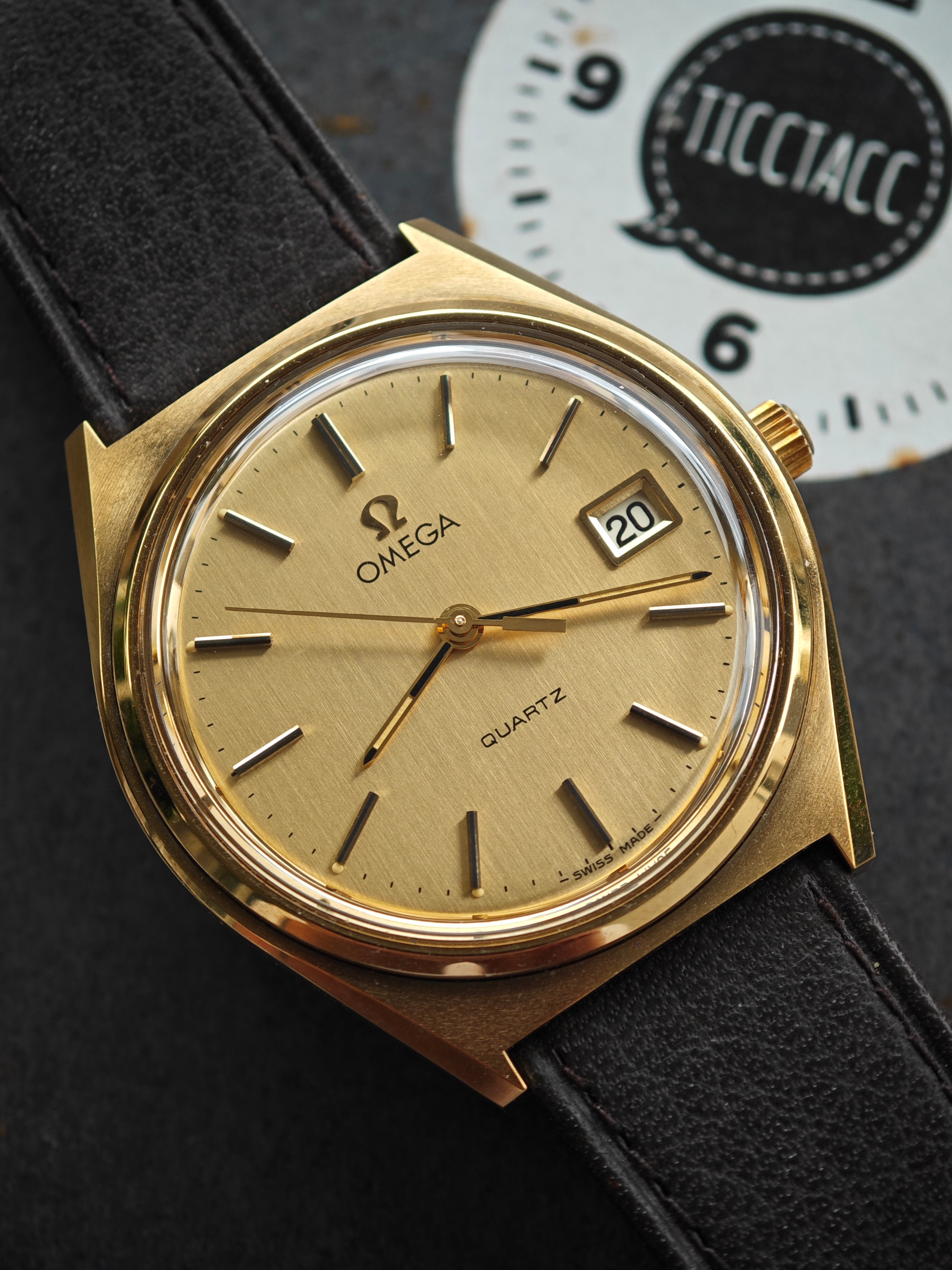 Omega quartz gold hotsell