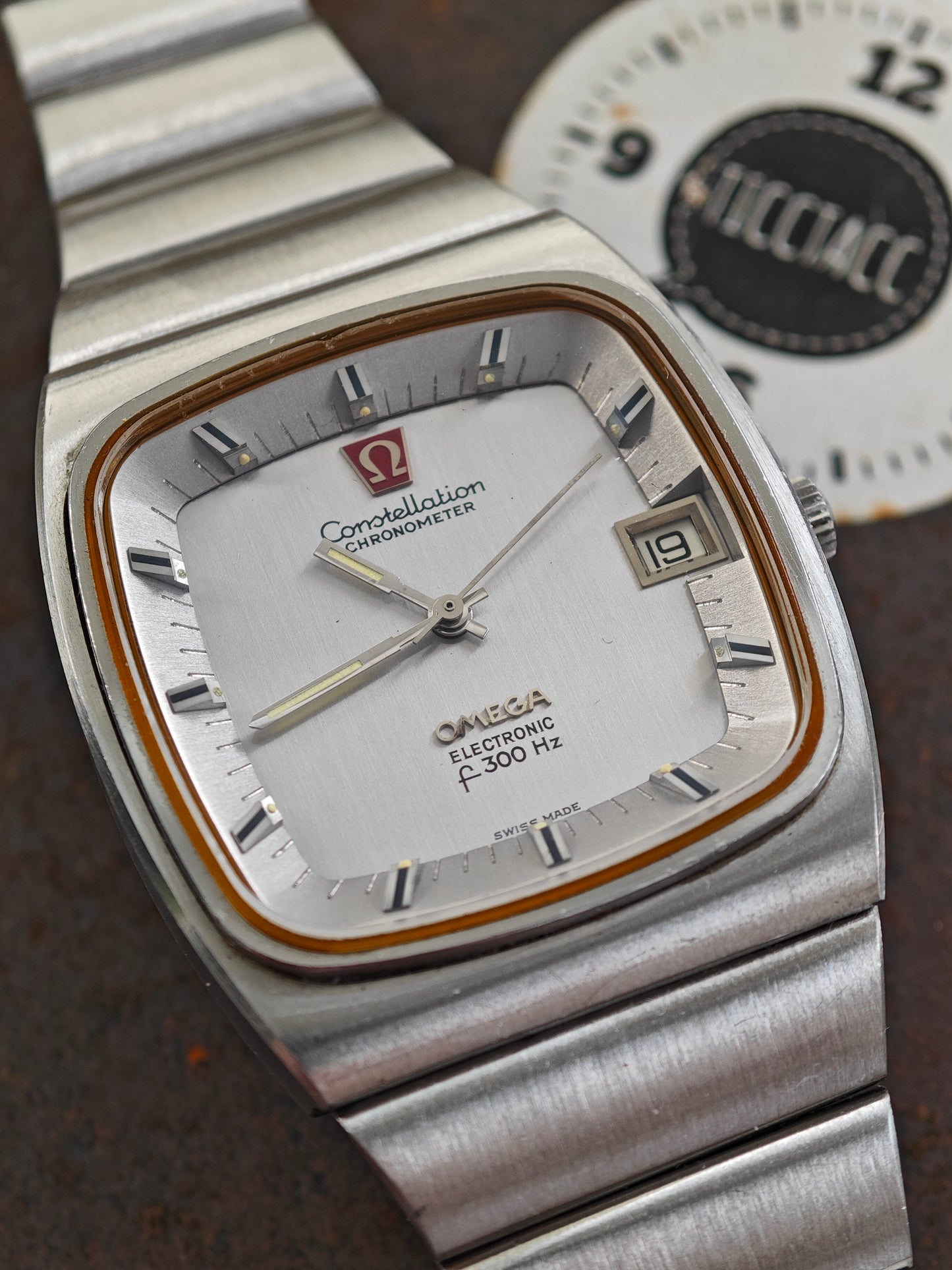 Almost New OMEGA f300 Silver TV Dial with bracelet