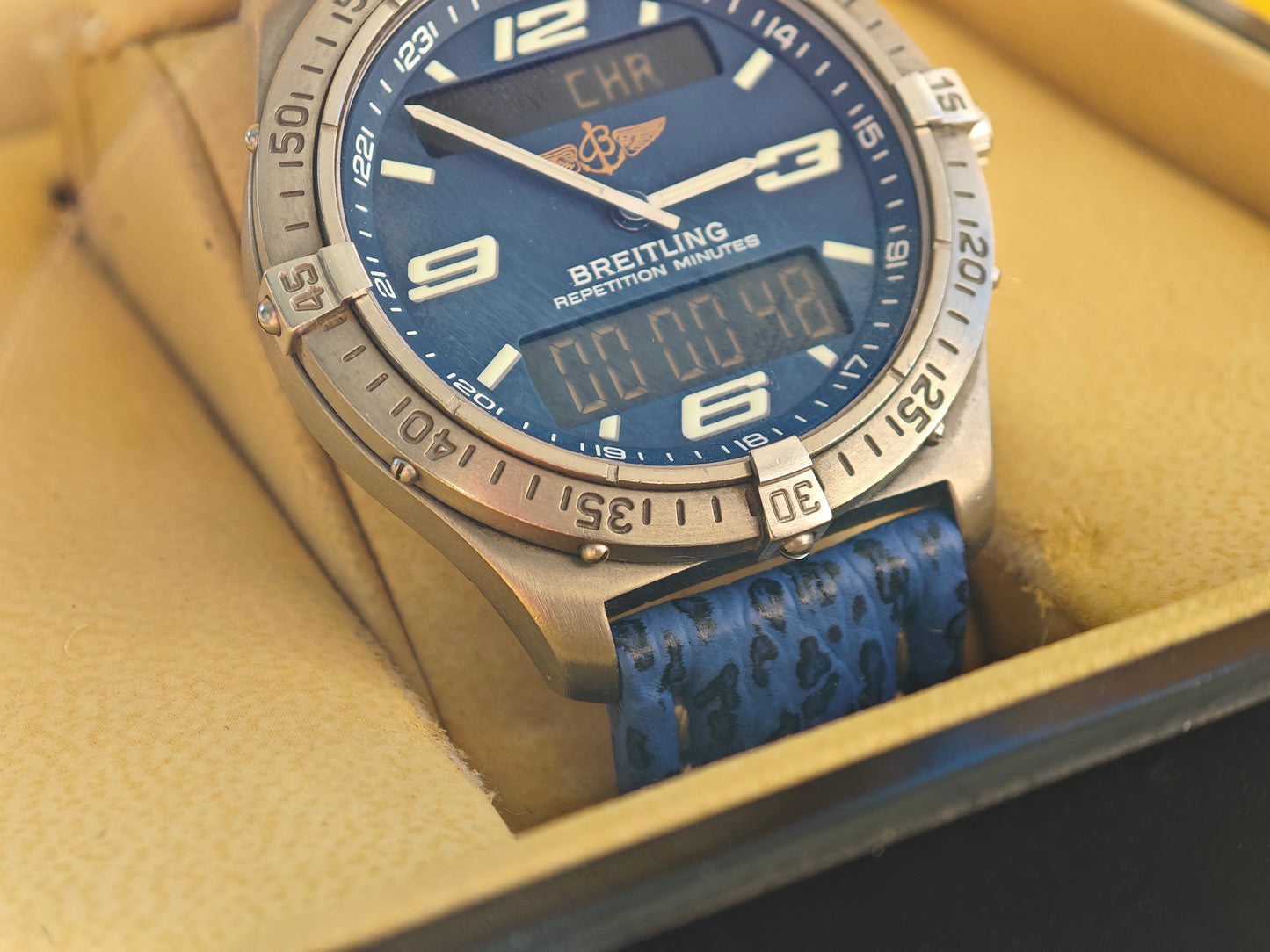 Breitling Aerospace E65362 Repetiton Minutes Full Titanium with backelite Box & Manual