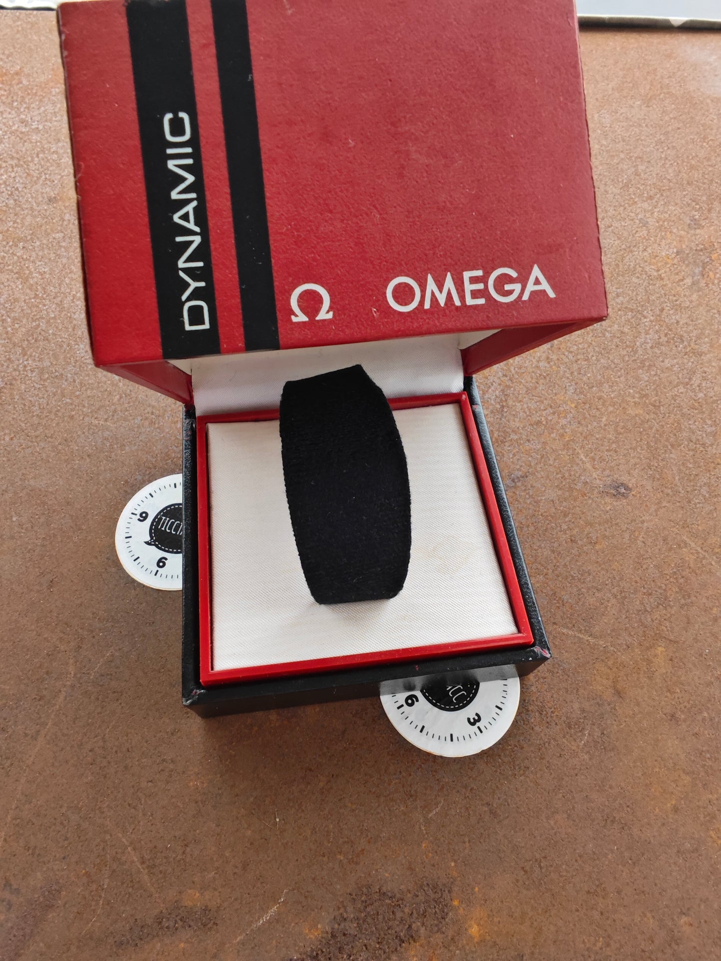 Super Rare OMEGA Dynamic Cube Box & original holder