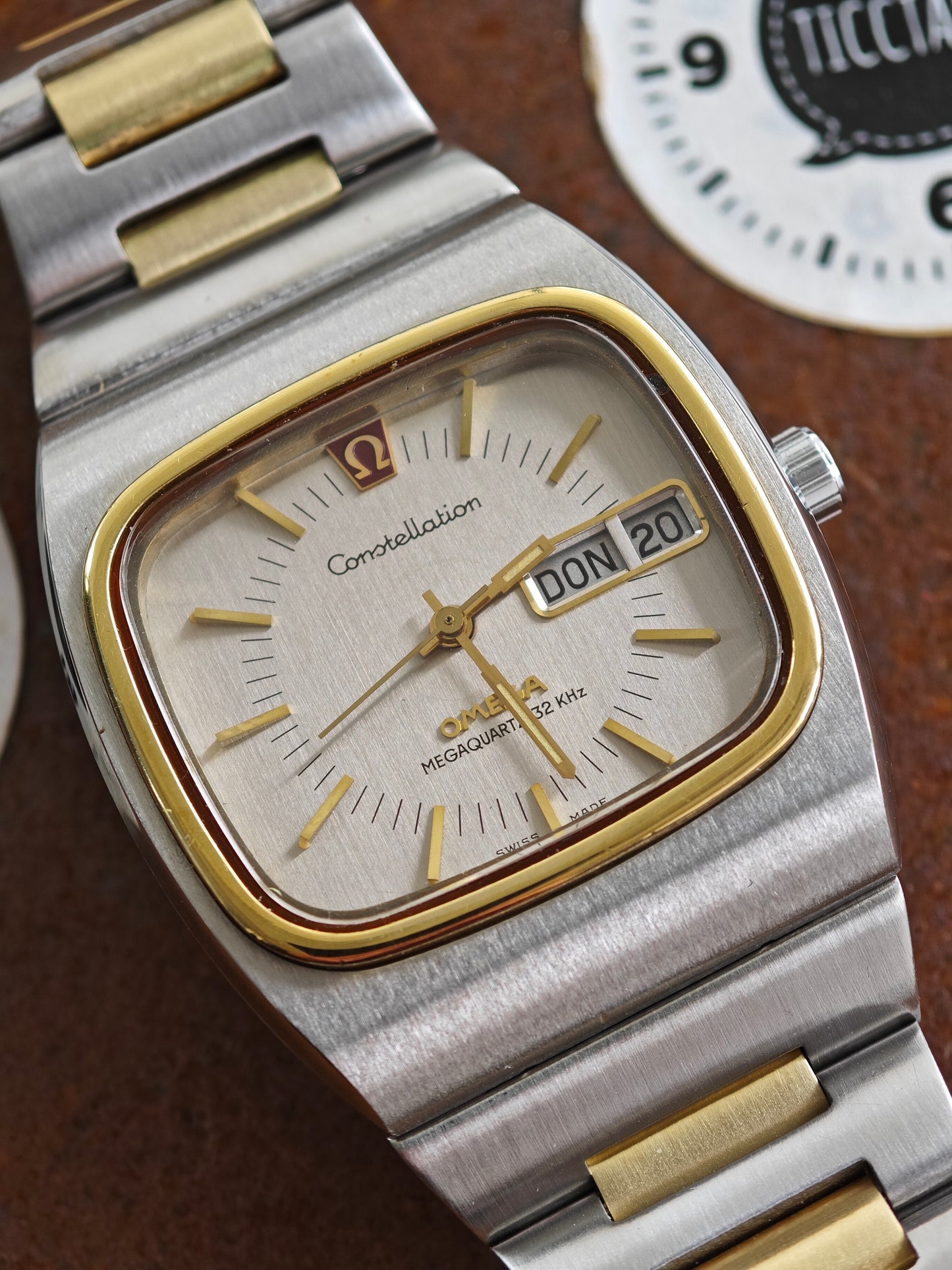 Super Rare OMEGA TV Megaquartz - Bicolor (real Gold !) in outstanding conditions