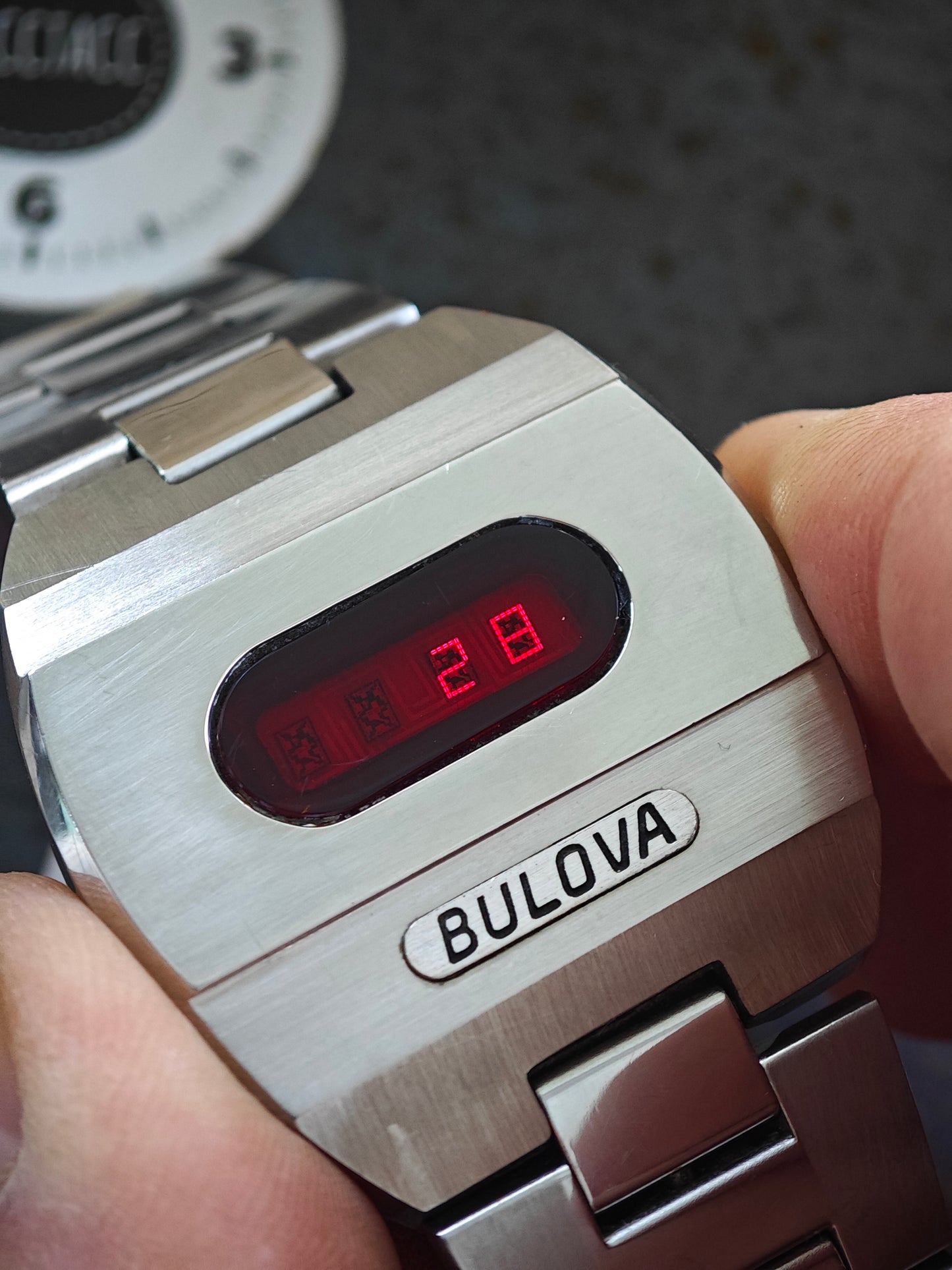 MINT BULOVA LED N4 Edelstahl mit Box und Umverpackung