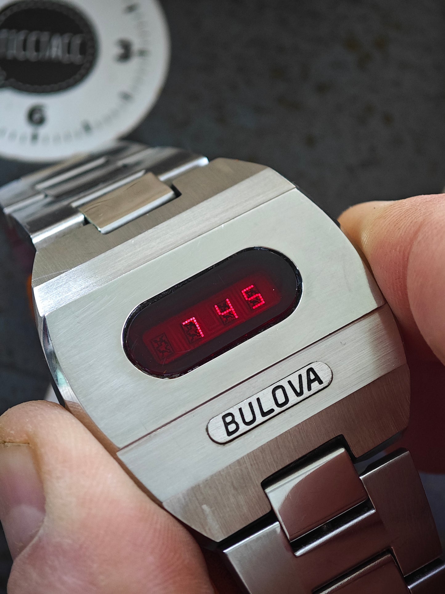 MINT BULOVA LED N4 Edelstahl mit Box und Umverpackung