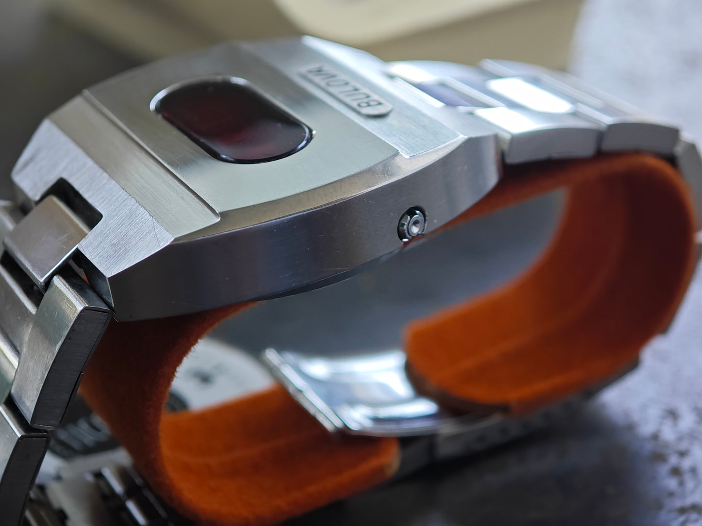 MINT BULOVA LED N4 Edelstahl mit Box und Umverpackung