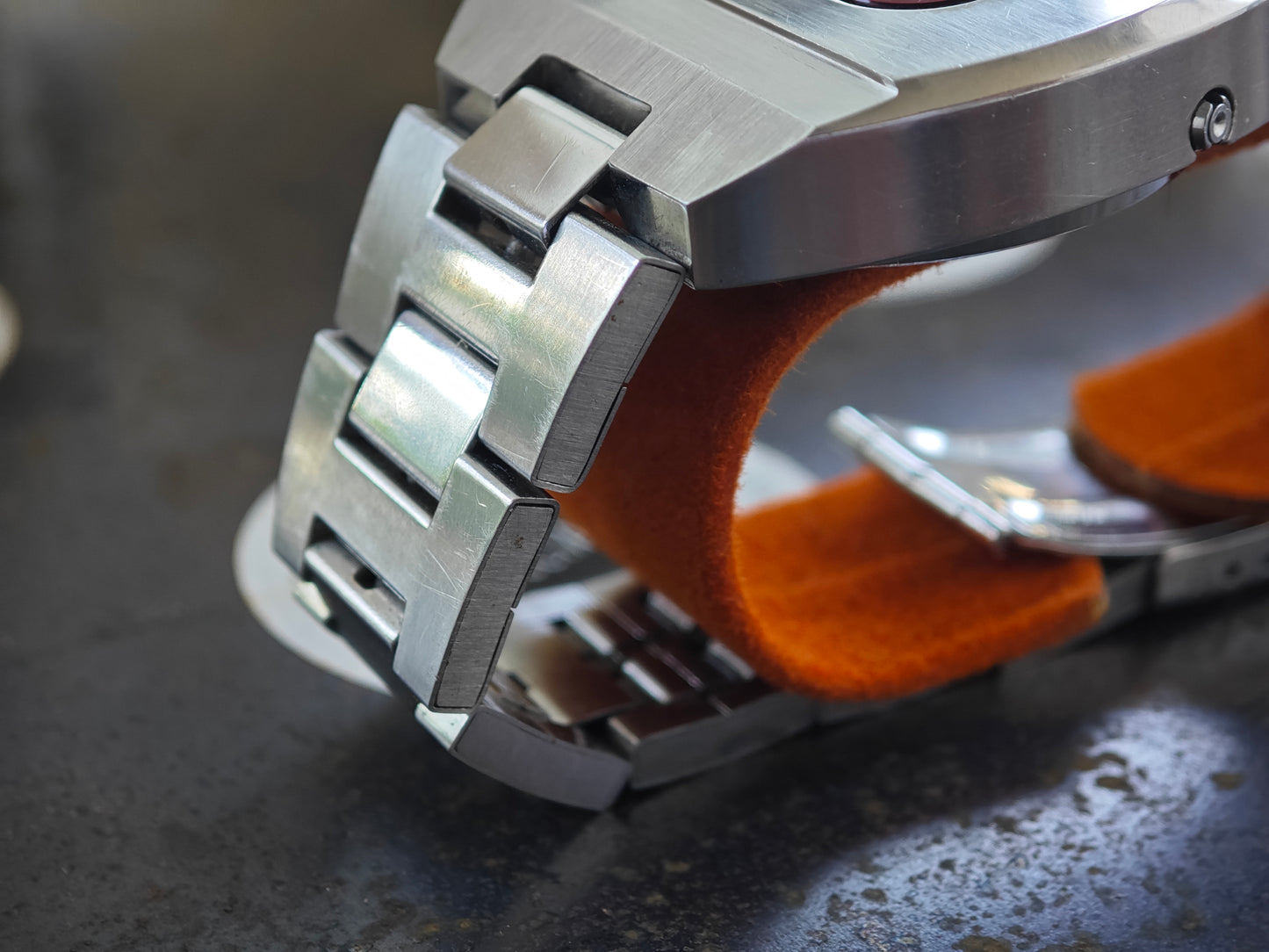 MINT BULOVA LED N4 Edelstahl mit Box und Umverpackung