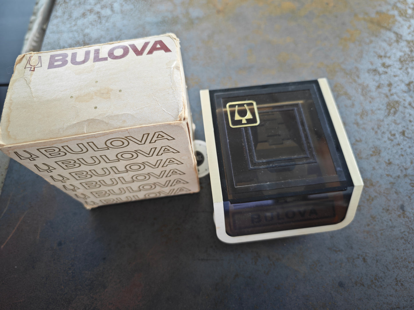MINT BULOVA LED N4 Edelstahl mit Box und Umverpackung