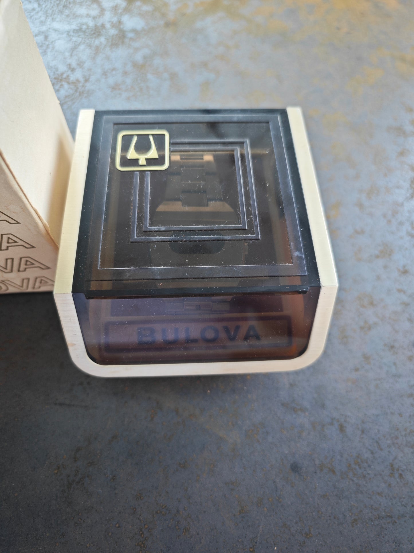 MINT BULOVA LED N4 Edelstahl mit Box und Umverpackung