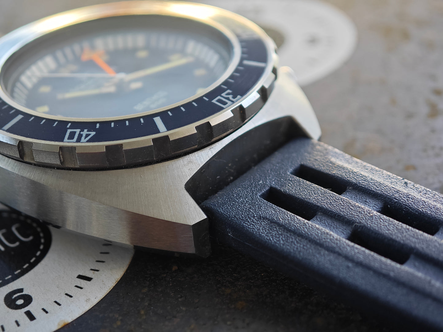 N.O.S. Aquastar BENTHOS 500 (1002) with Rubber Strap & Box