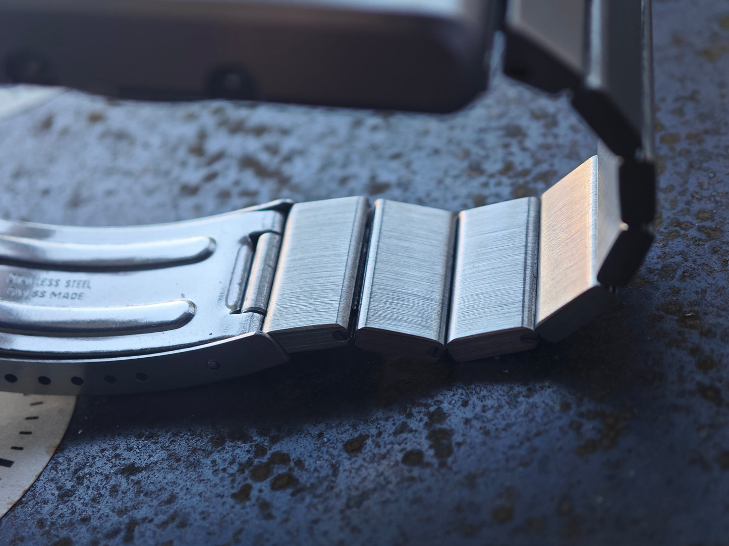 N.O.S. Zenith Futur Time Command White Dial & Box & Pin