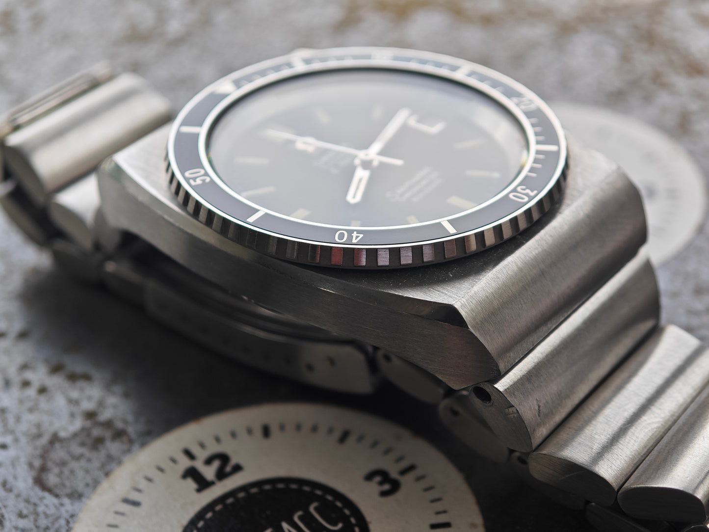 Super raro OMEGA f300 elettronico di prima generazione subacqueo 198.0054