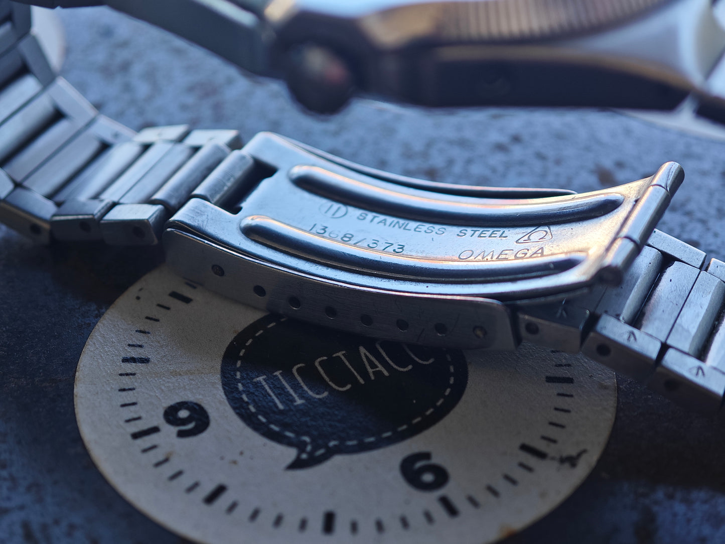 NEUWERTIGES OMEGA Seamaster 120 m Armadillo Dots Langes Armband