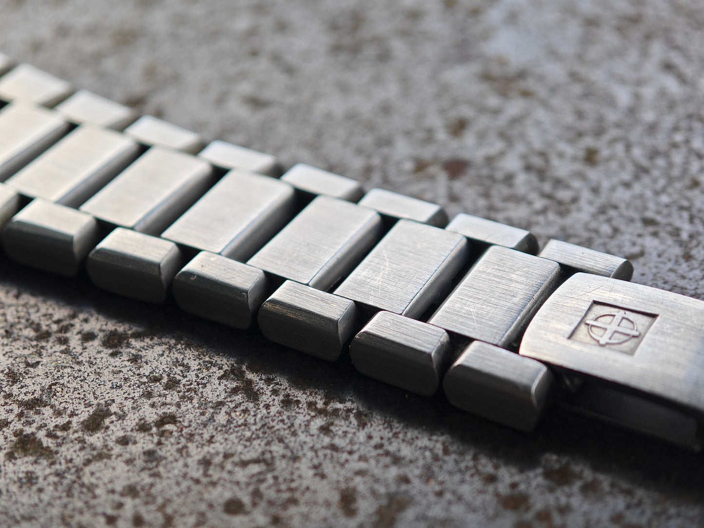 Quadrante argento misterioso Zodiac Astrographic SST e bracciale Chatelain