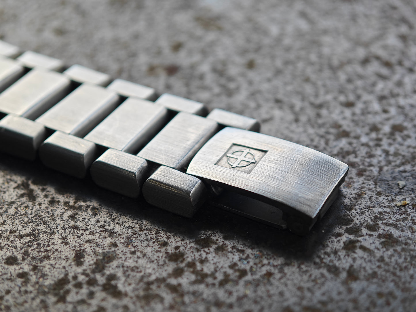 Quadrante argento misterioso Zodiac Astrographic SST e bracciale Chatelain