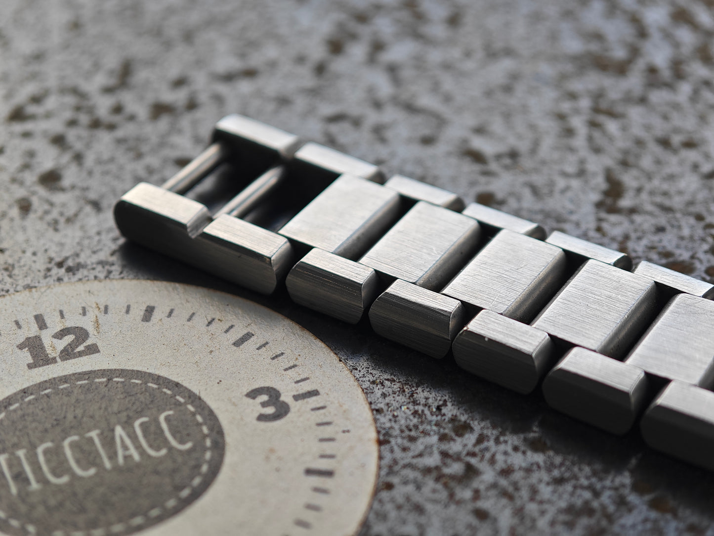 Quadrante argento misterioso Zodiac Astrographic SST e bracciale Chatelain