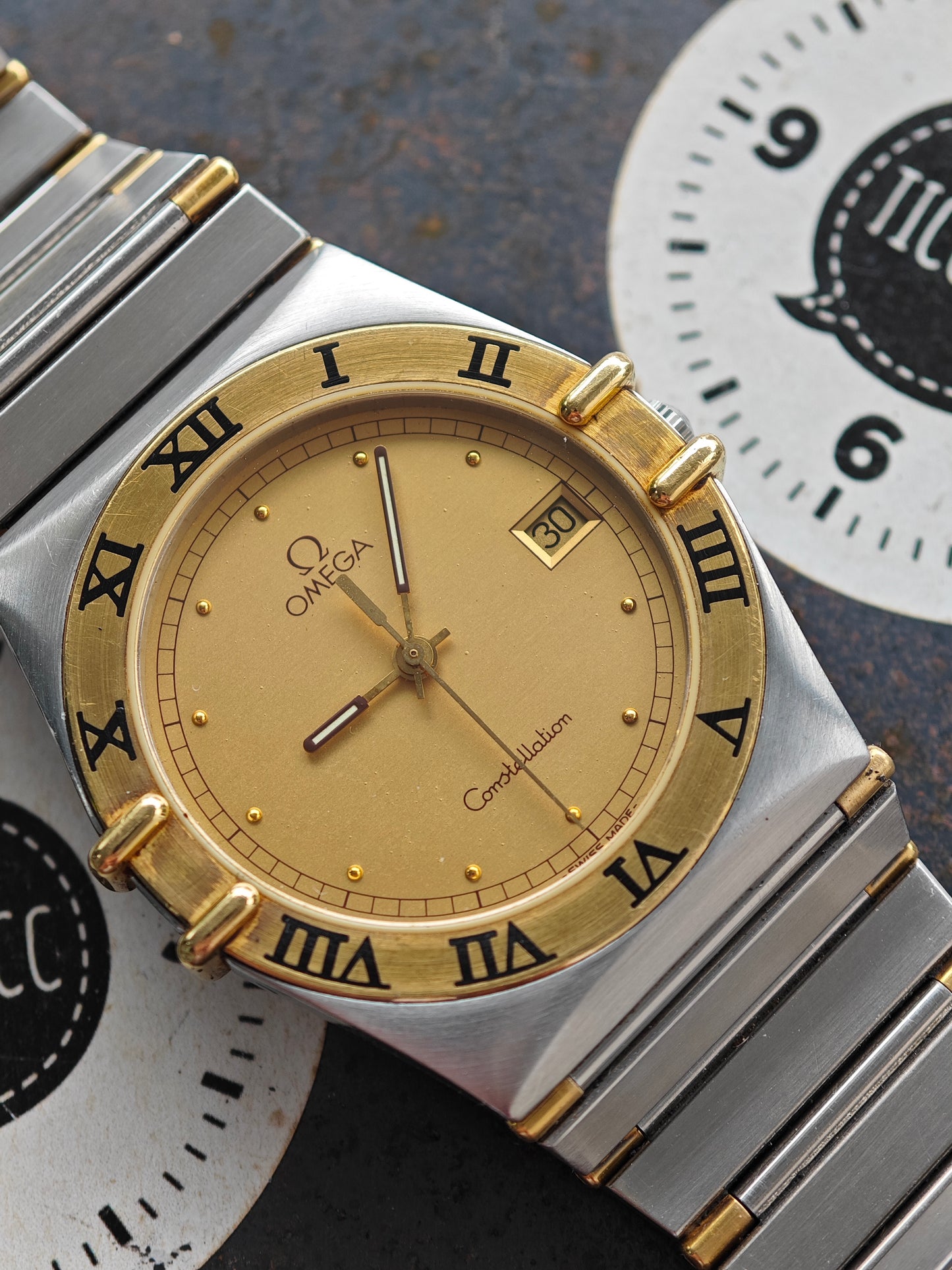 Perfekte OMEGA Constellation Manhattan Bicolor mit Bicolor-Armband