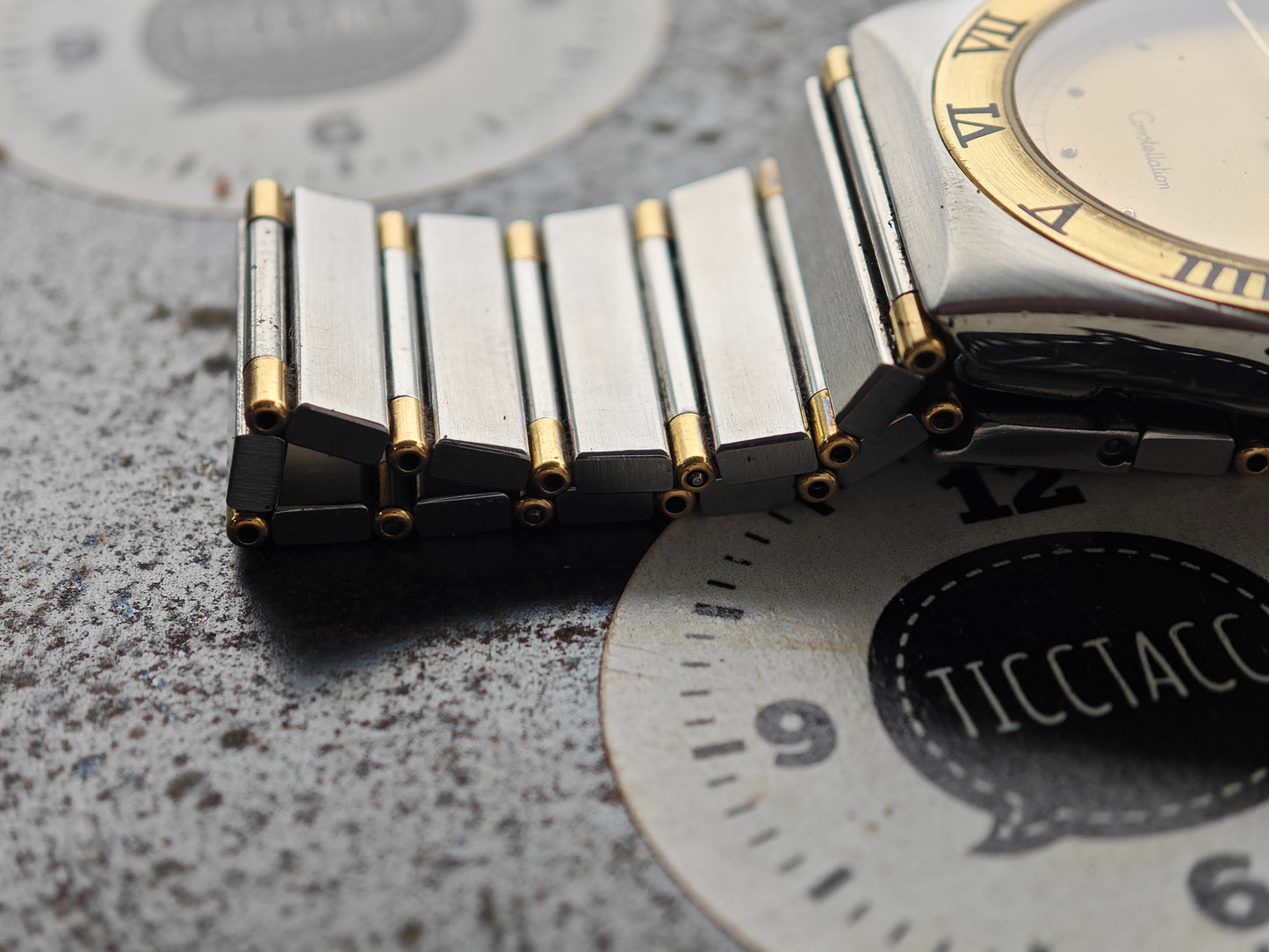 Perfekte OMEGA Constellation Manhattan Bicolor mit Bicolor-Armband