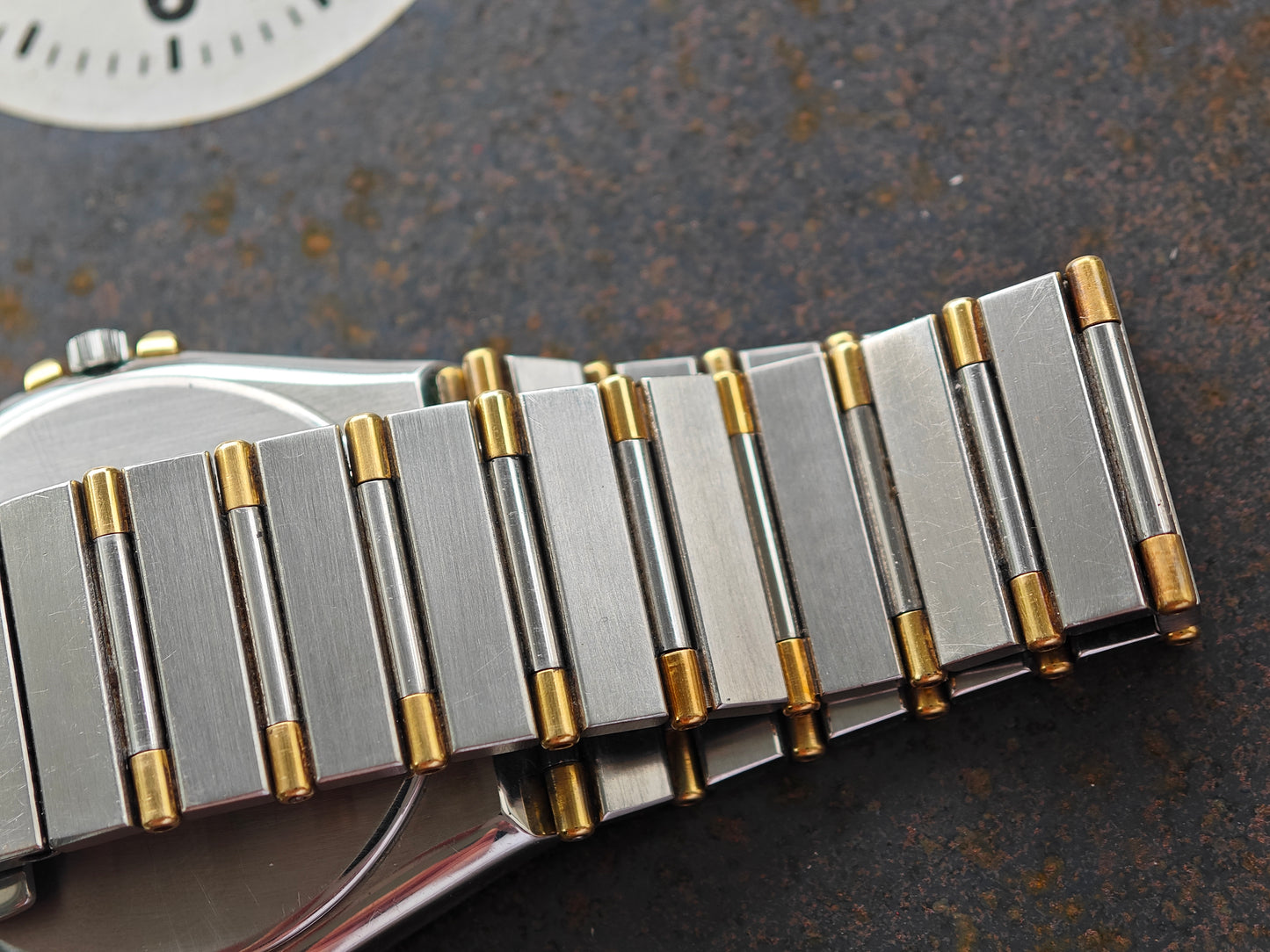 Perfekte OMEGA Constellation Manhattan Bicolor mit Bicolor-Armband
