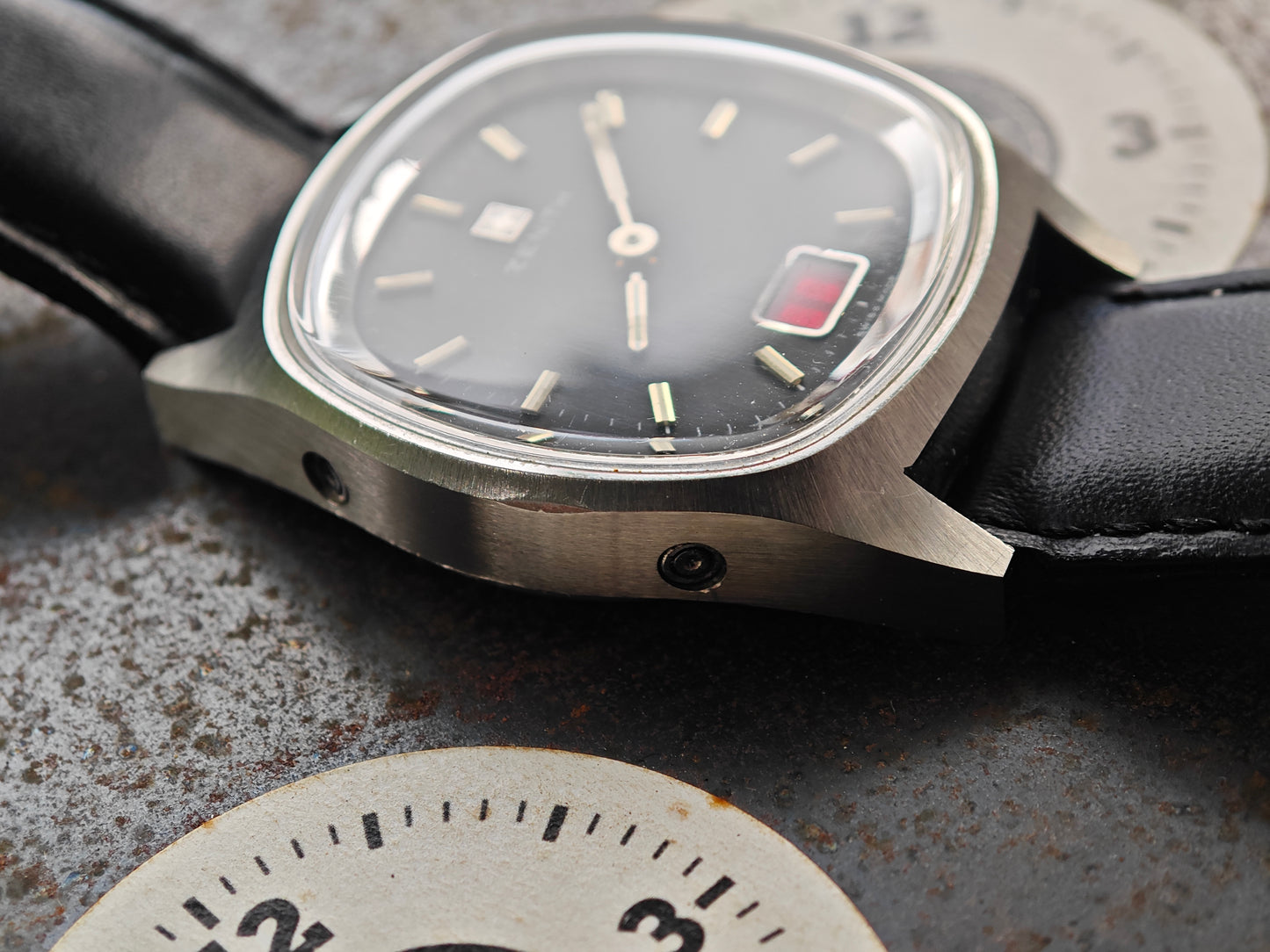 MINT Zenith Futur Time Command Seltene Version mit schwarzem Zifferblatt