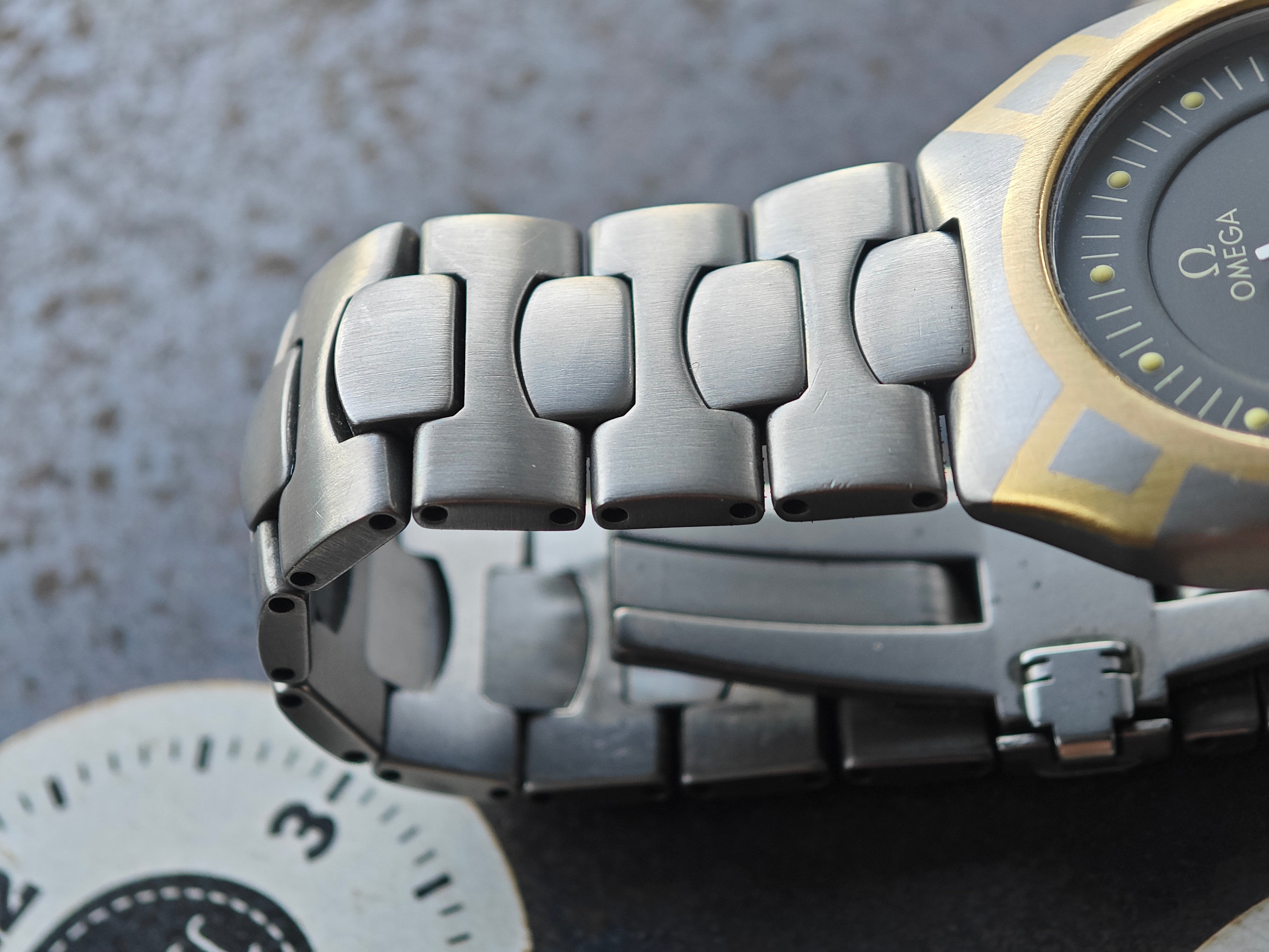 時計 Omega Seamaster TITANE Omega Seamaster Titane – Analog:Shift