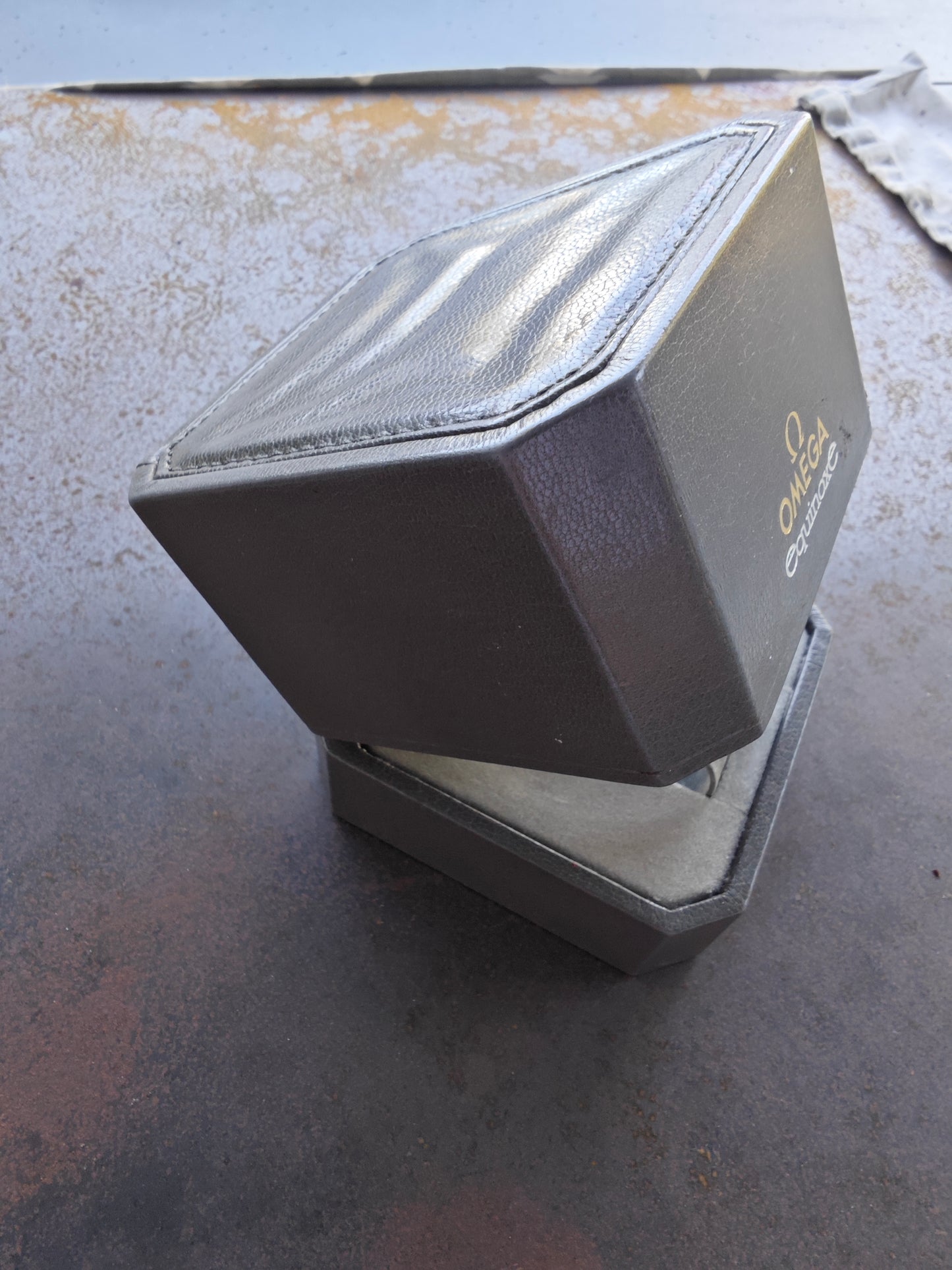 HOLY GRAIL OMEGA Equinoxe BOX