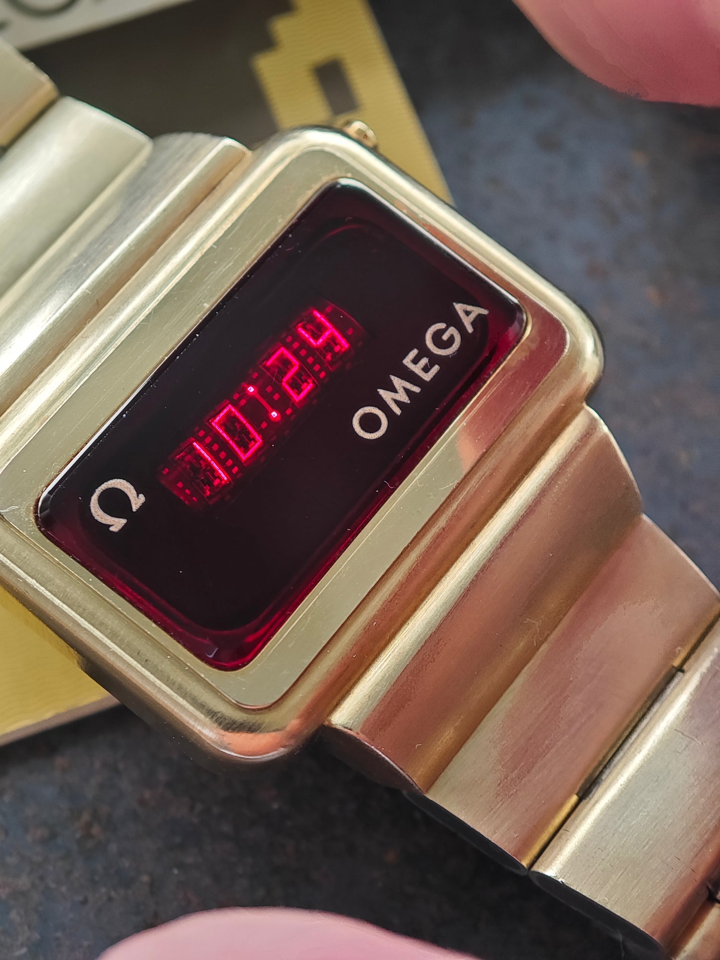 N.O.S. OMEGA Time Computer TC3 LED cal. 1602 gold plated Full Set 1977 - New Module