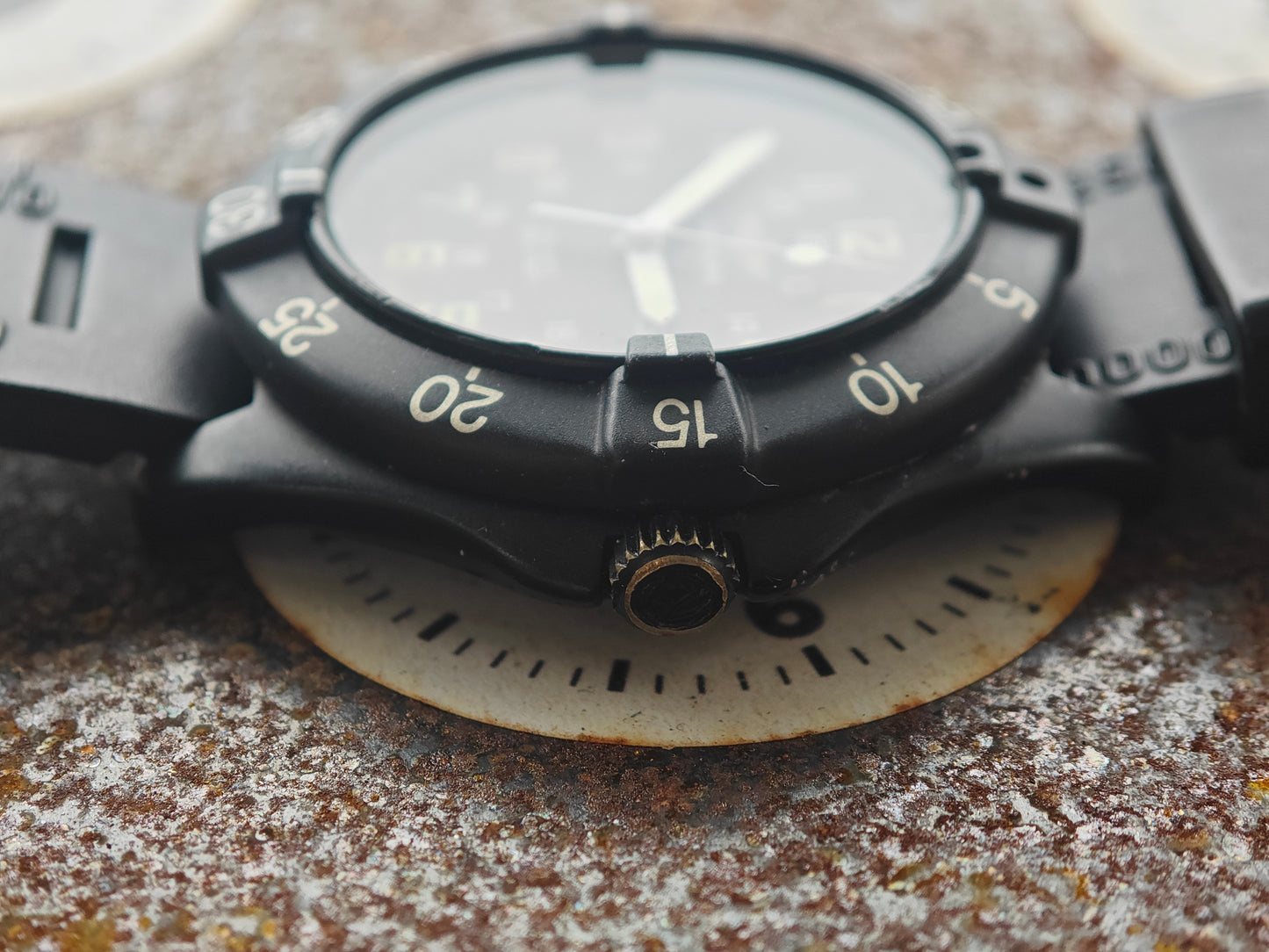 Amazing Breitling COLT 1st Generation Military watch black PVD & original Rubber Strap !!!