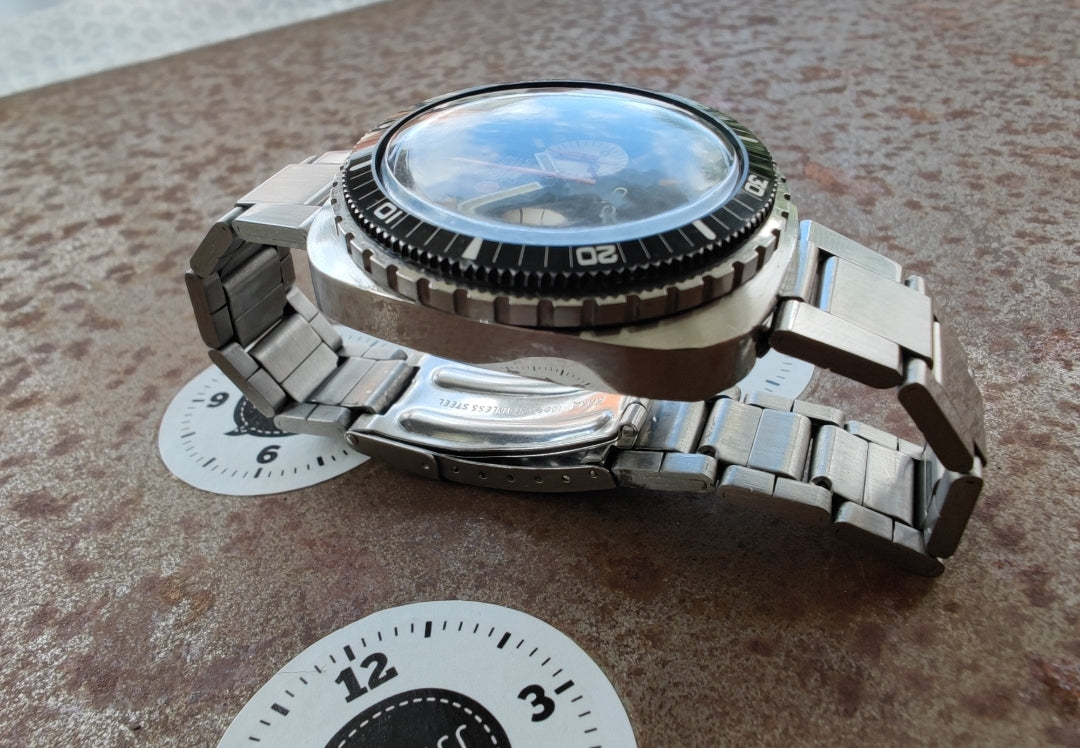 Super Rare & Near MINT ROAMER Stingray Chronograph