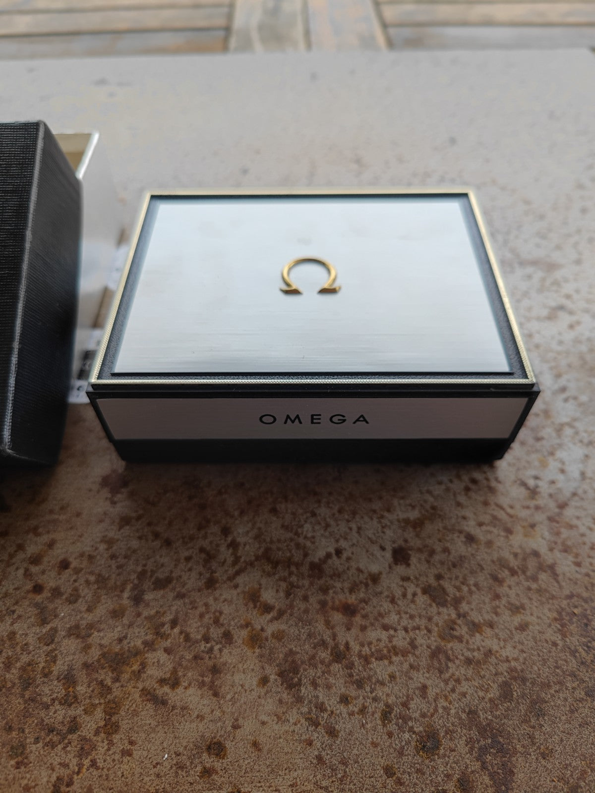 OMEGA box for 60s dress watches