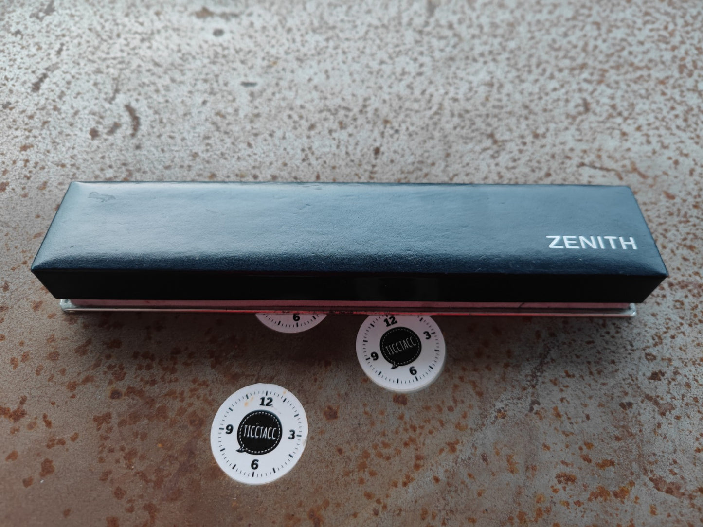 Vintage Zenith watch box for Mens models.